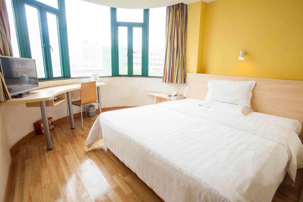 7Days Inn Shenzhen Long Hua Quarto foto